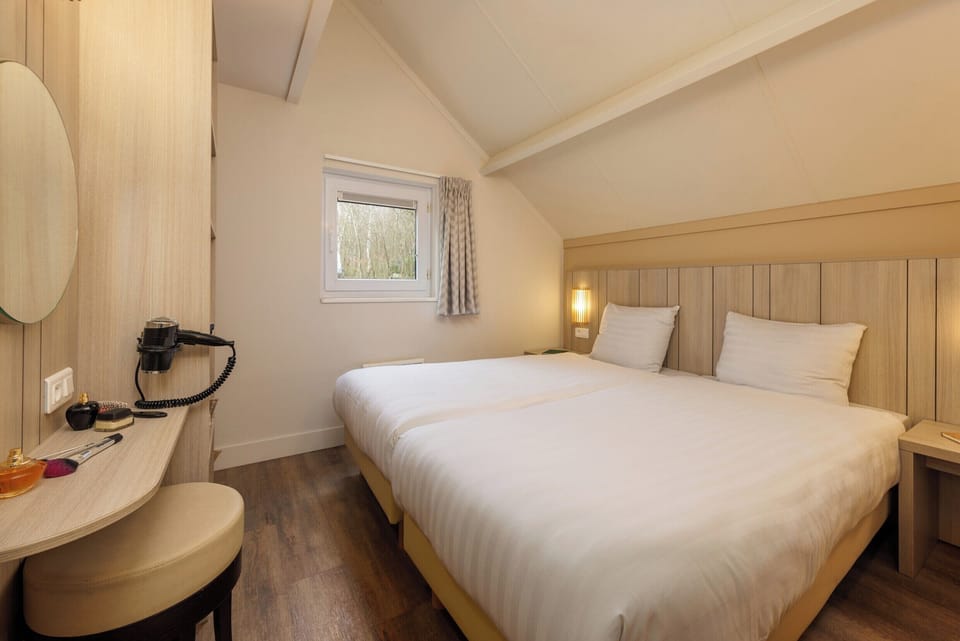 Premium Cottage, 4 Bedrooms | Bed sheets