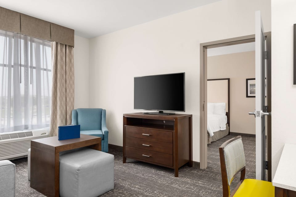 Suite, 2 Queen Beds, Accessible, Non Smoking (Hearing) | Living area | 50-inch TV with digital channels
