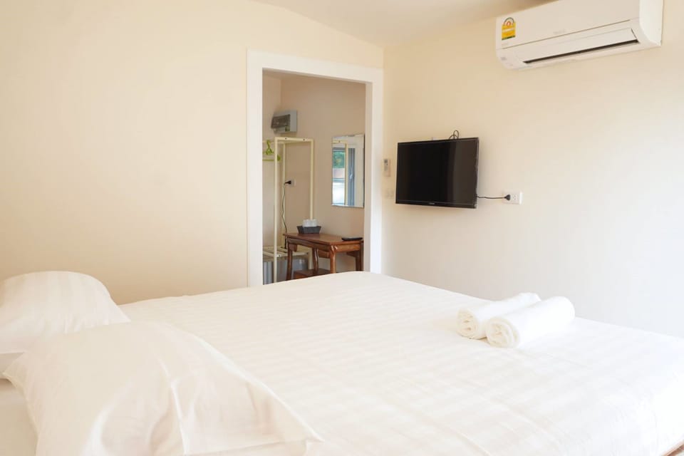 Room | WiFi (free)