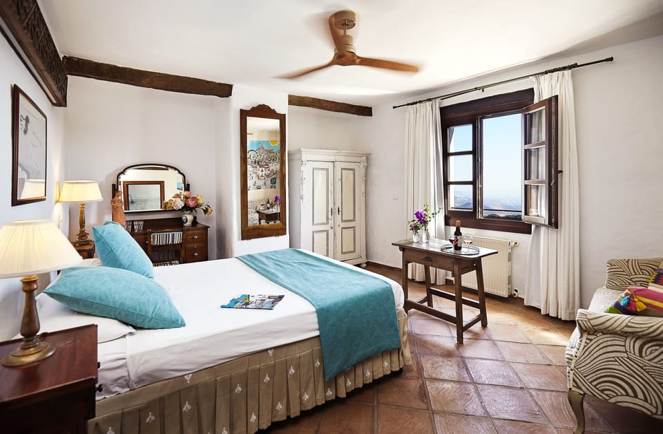 Double Room (El Pueblo) | Minibar, iron/ironing board, free cribs/infant beds, free WiFi