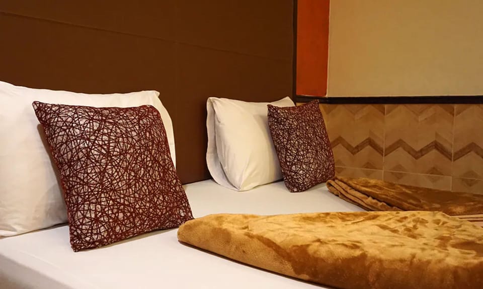 Standard Room | Blackout drapes, free WiFi, bed sheets