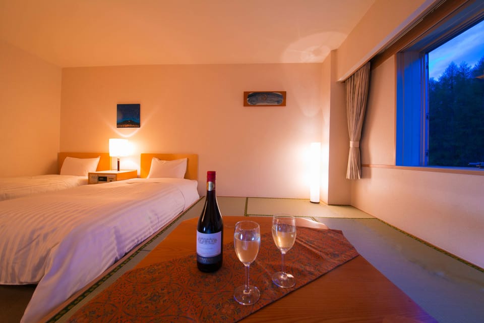 Down comforters, in-room safe, blackout drapes, free WiFi