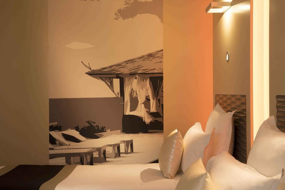 Comfort Double or Twin Room | Premium bedding, in-room safe, desk, blackout drapes