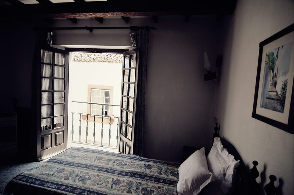 In-room safe, desk, soundproofing, cribs/infant beds