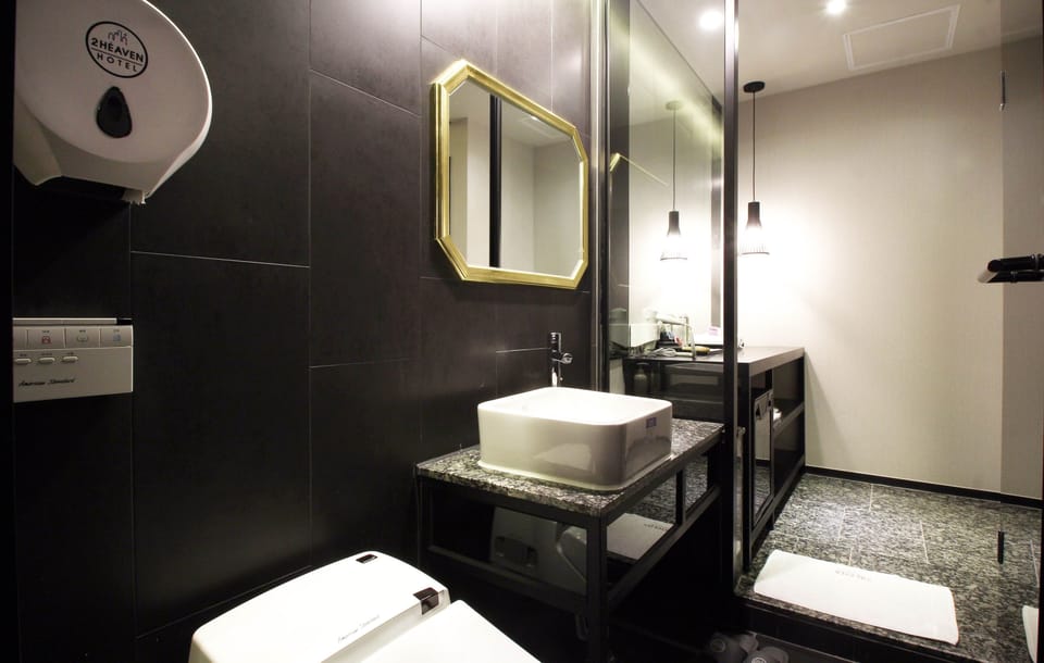 Family Double or Twin Room, Multiple Beds | Bathroom | Combined shower/tub, deep soaking tub, free toiletries, hair dryer