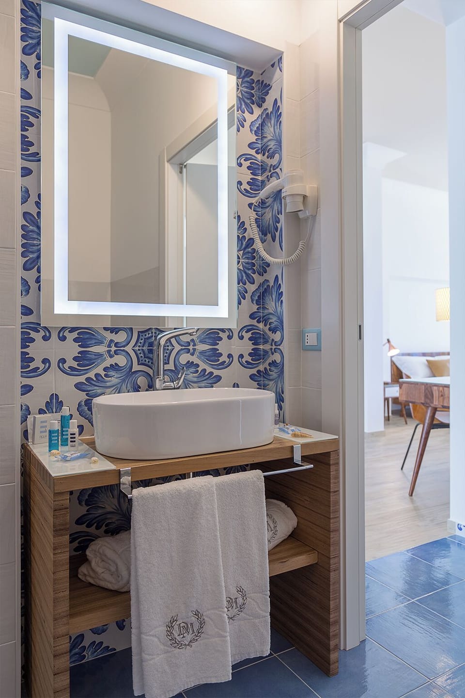 Deluxe Triple Room, 1 Queen Bed with Sofa bed, Balcony, Sea View | Bathroom | Shower, rainfall showerhead, eco-friendly toiletries, hair dryer