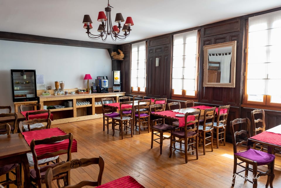 Daily self-serve breakfast (EUR 9.5 per person)