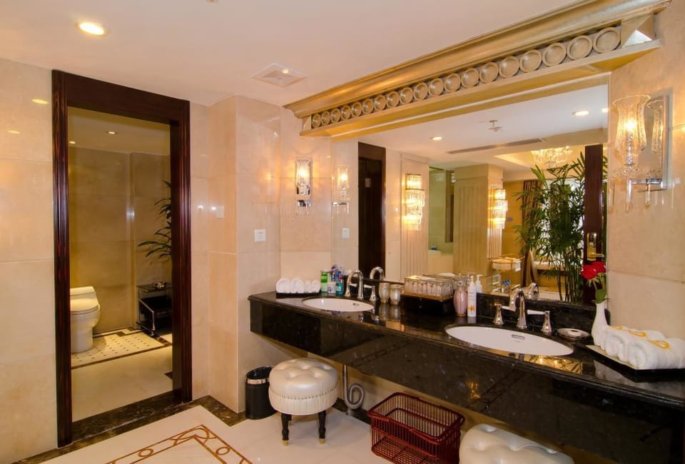 Superior Executive Suite  | Bathroom | Hair dryer, slippers
