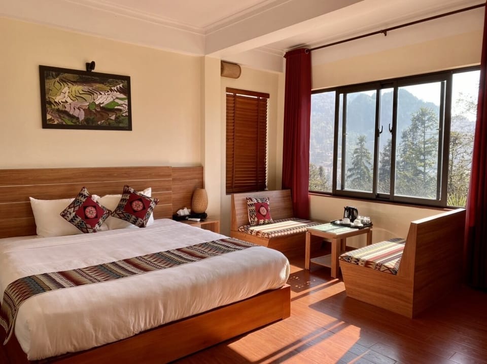 Executive Double Room | 1 bedroom, premium bedding, memory foam beds, minibar