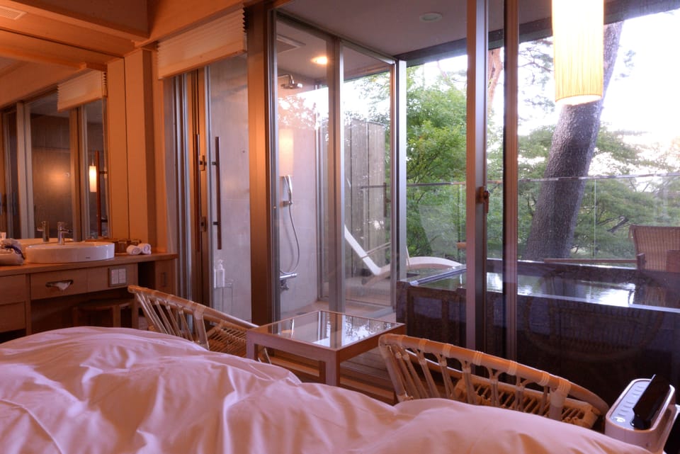 Western Style Room KIRI/TSUYU/KUMO/KEN, Outdoor Bath | Laptop workspace, WiFi, bed sheets