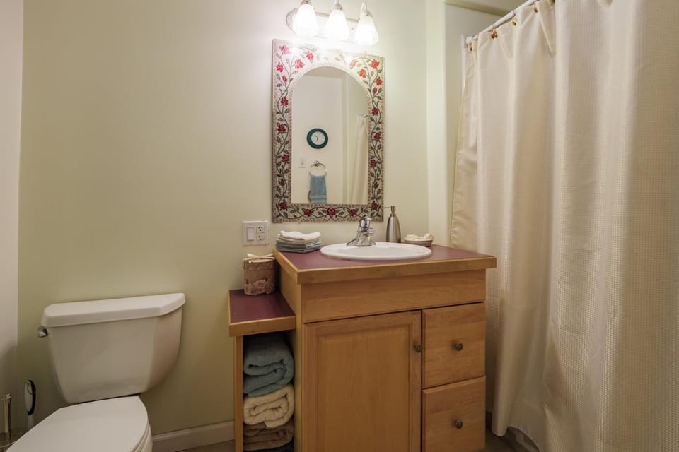 Free toiletries, towels