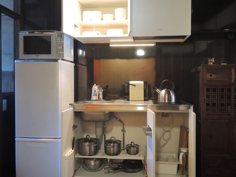 Traditional House, Non Smoking, Garden View | Private kitchen | Fridge, microwave, stovetop, espresso maker