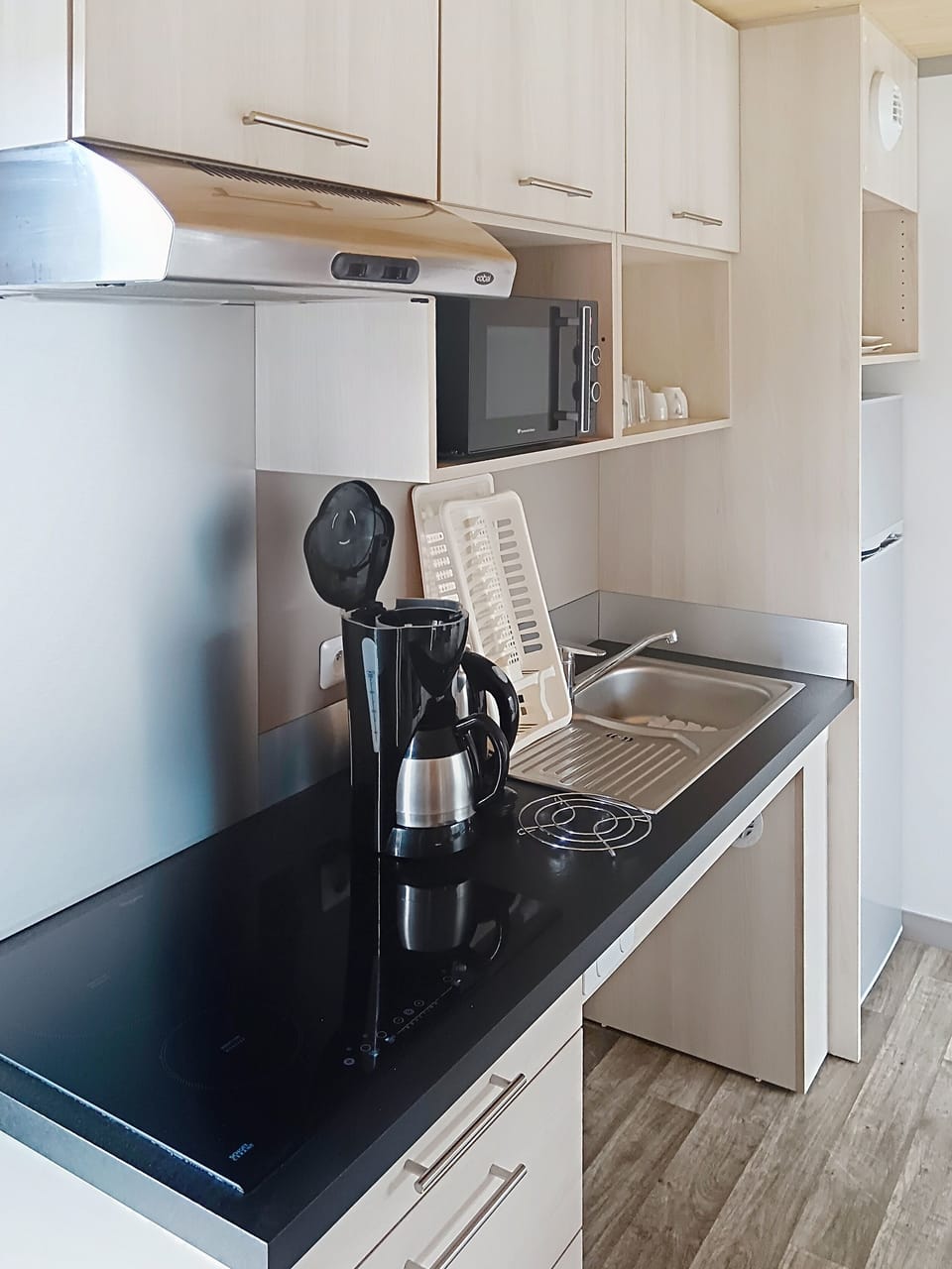 Standard Cottage, 2 Bedrooms, Mobility Accessible | Private kitchenette | Fridge, microwave, stovetop, dishwasher