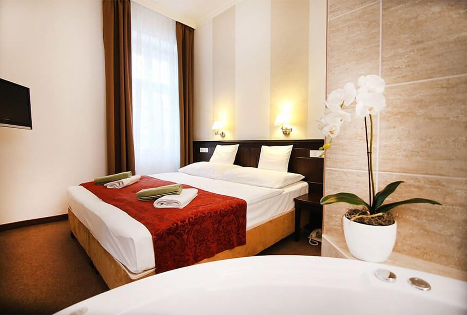 Minibar, in-room safe, desk, blackout drapes
