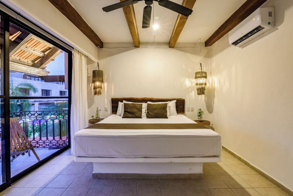 WiFi (free), bed sheets