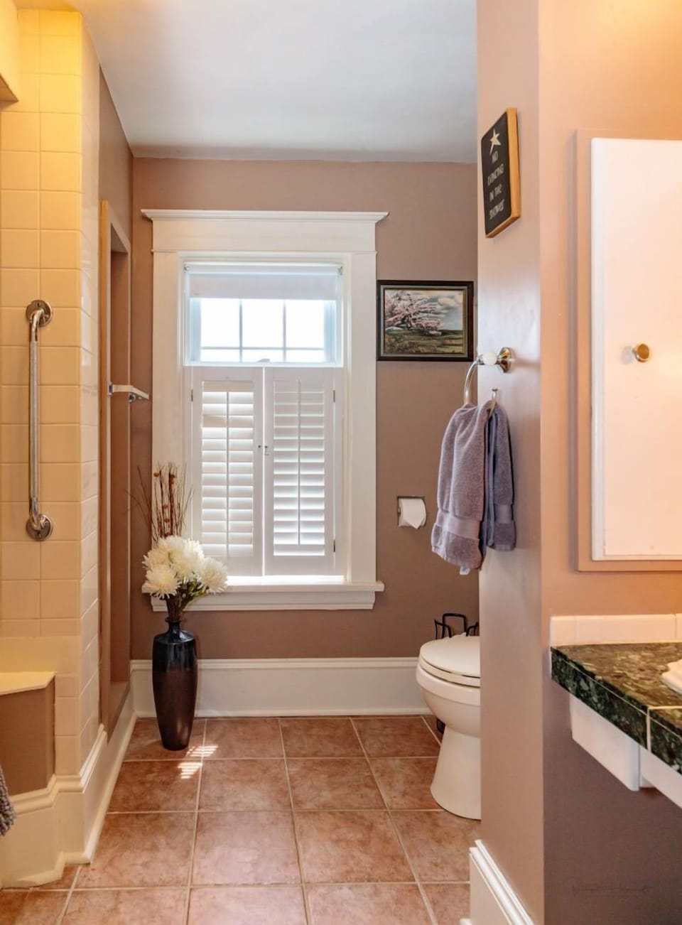 Room, 1 Queen Bed, Balcony (Sunrise Terrace) | Bathroom | Free toiletries, hair dryer, bathrobes, towels