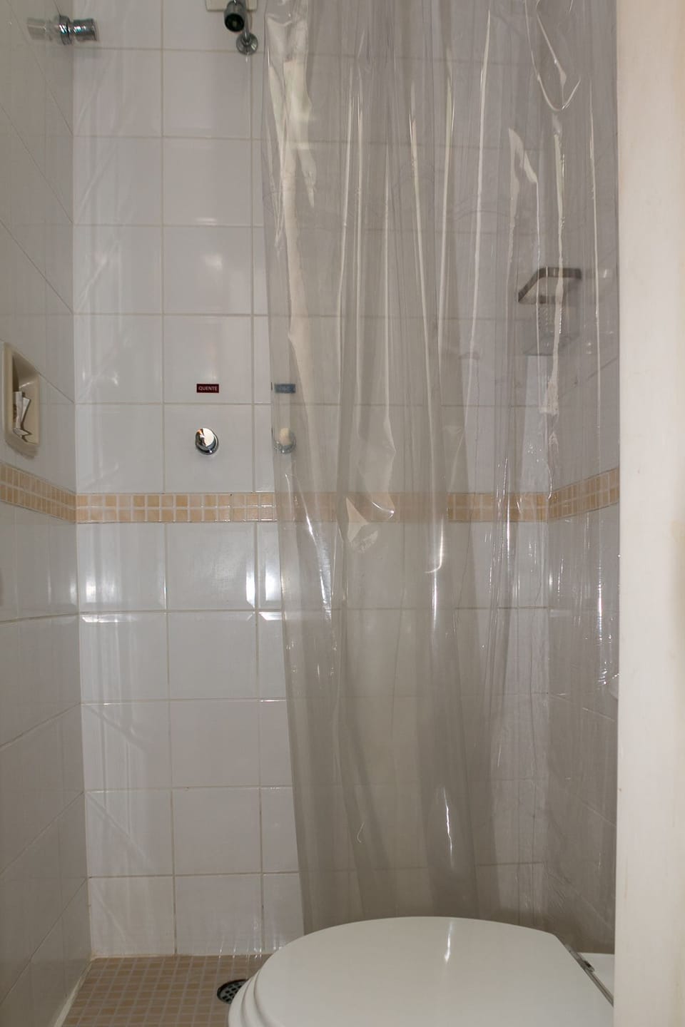 Standard Single Room, 1 Twin Bed | Bathroom | Shower, free toiletries, hair dryer, bidet