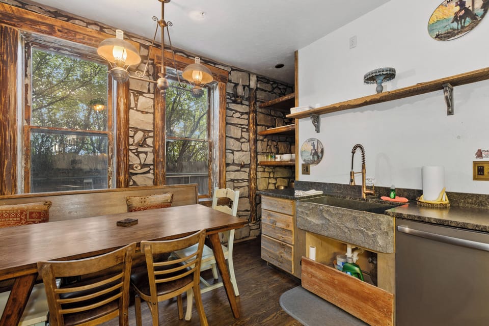 Microwave, coffee/tea maker, eco-friendly cleaning products