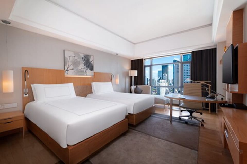 Down comforters, minibar, in-room safe, desk
