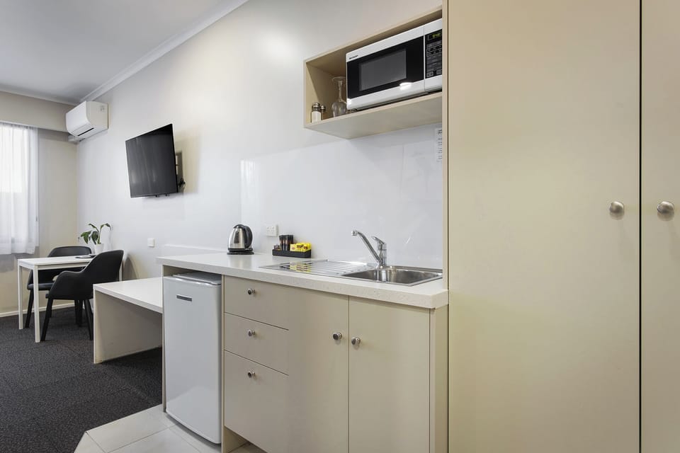 Coffee/tea maker, fridge, microwave, electric kettle