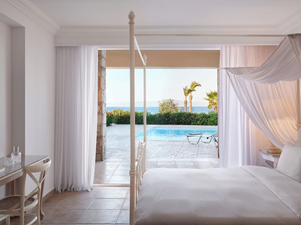 Dream Villa Senior, Private Pool | Premium bedding, free minibar items, in-room safe, desk