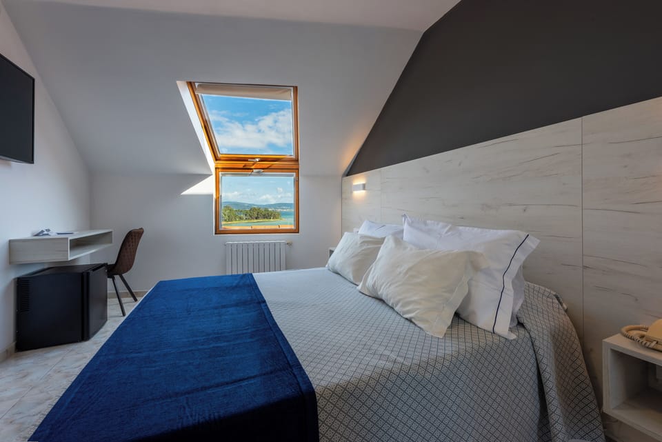C - Habitación doble | In-room safe, desk, cribs/infant beds, free WiFi