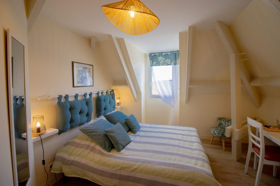 Comfort Double or Twin Room | Premium bedding, individually decorated, individually furnished, desk