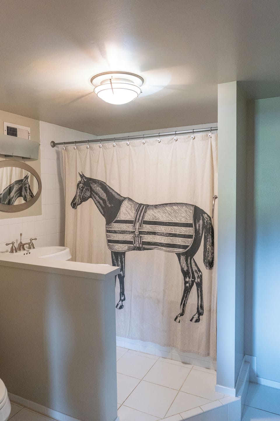 Standard Room, 2 Queen Beds, Non Smoking | Bathroom | Free toiletries, bathrobes, towels, soap