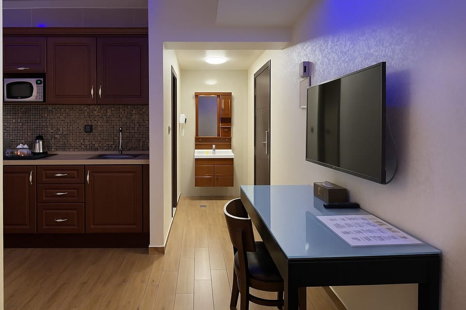 Executive Room | Hypo-allergenic bedding available, minibar, in-room safe