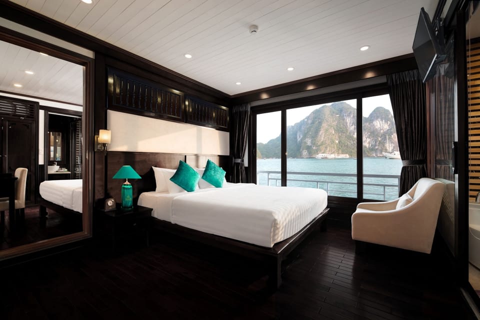 Family Suite, 2 Bedrooms, Connecting Rooms, Private Balcony & Jacuzzi - 2D1N | Frette Italian sheets, premium bedding, Select Comfort beds