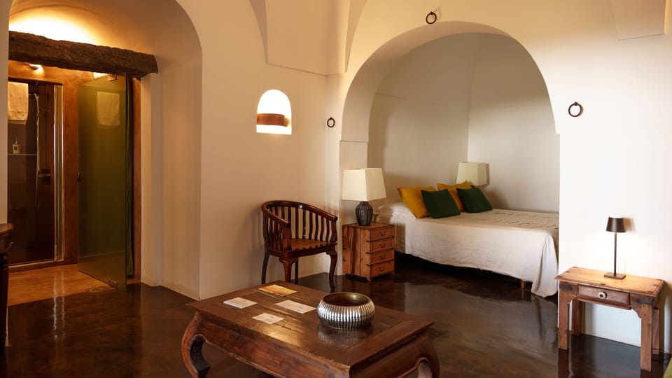 Minibar, in-room safe, desk, free WiFi