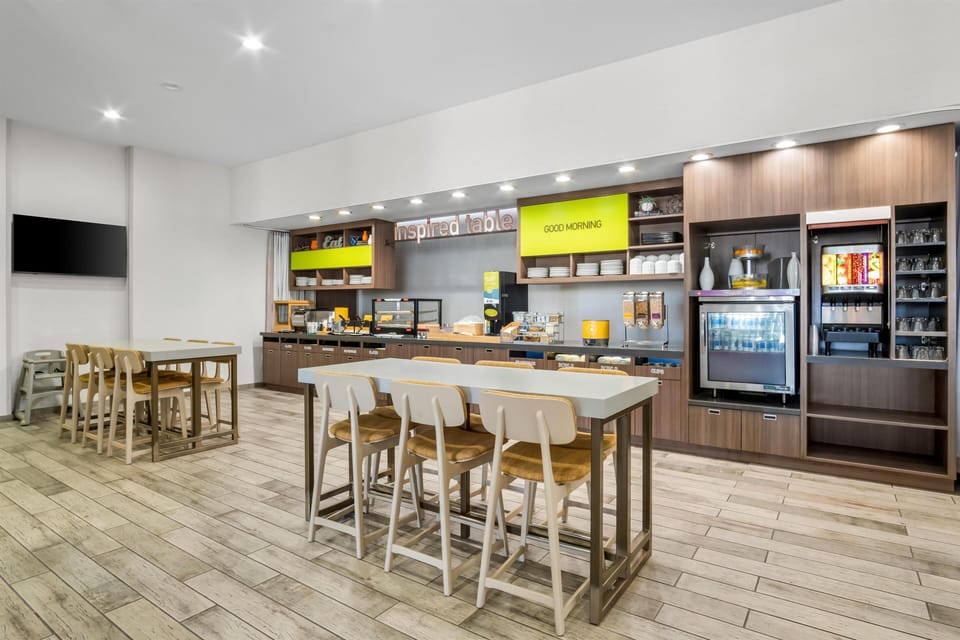 Free daily full breakfast