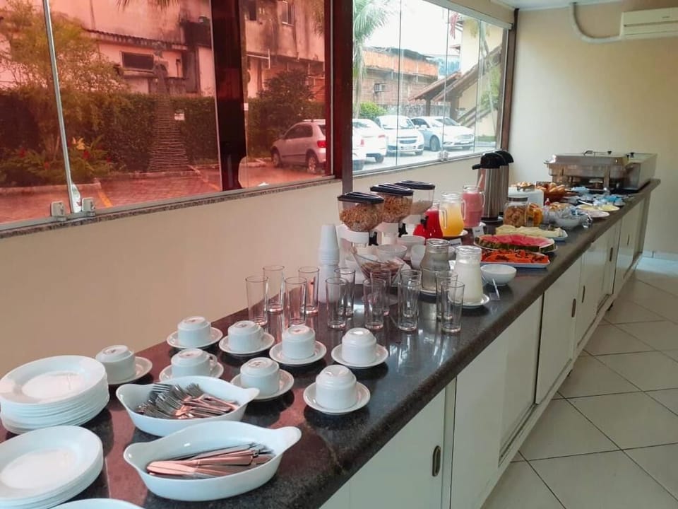 Breakfast, lunch and dinner served