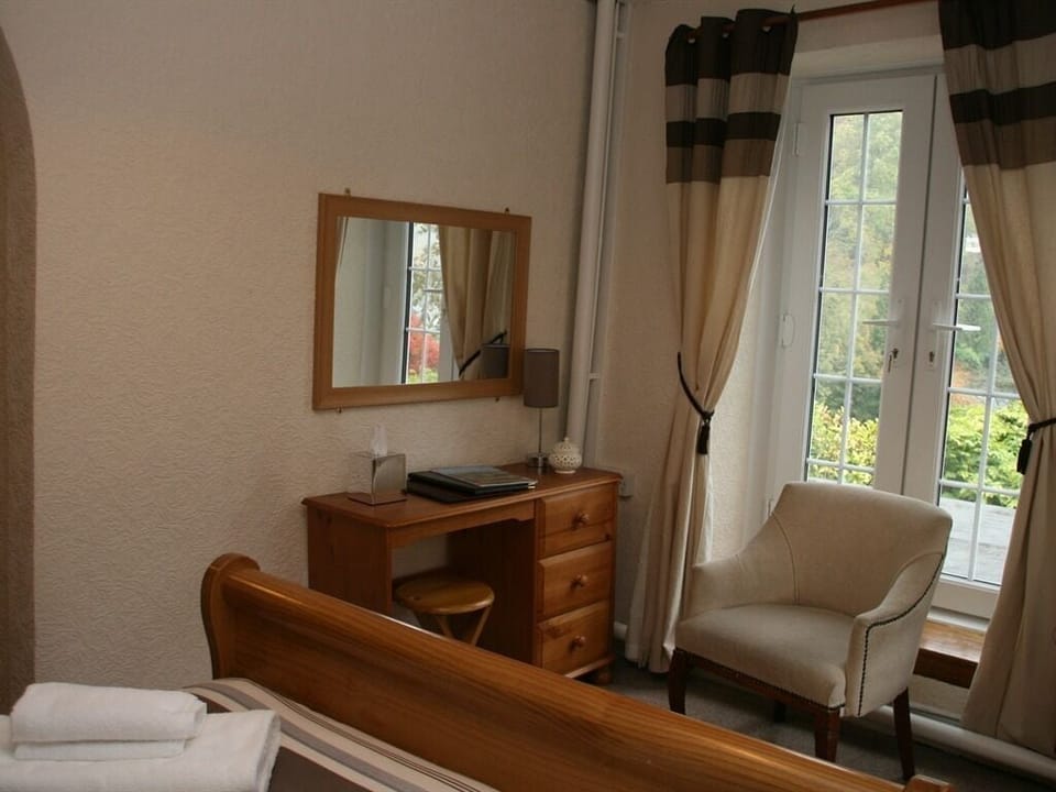 Standard Double Room, Ensuite | Iron/ironing board, free WiFi, bed sheets