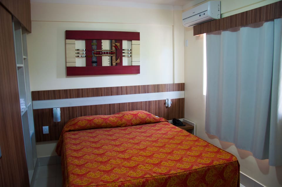 Apartment | 1 bedroom, blackout drapes