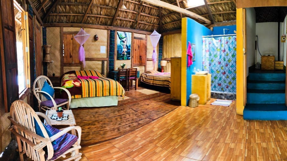 Romantic Cabin, 1 Bedroom, Garden View | WiFi (free), bed sheets