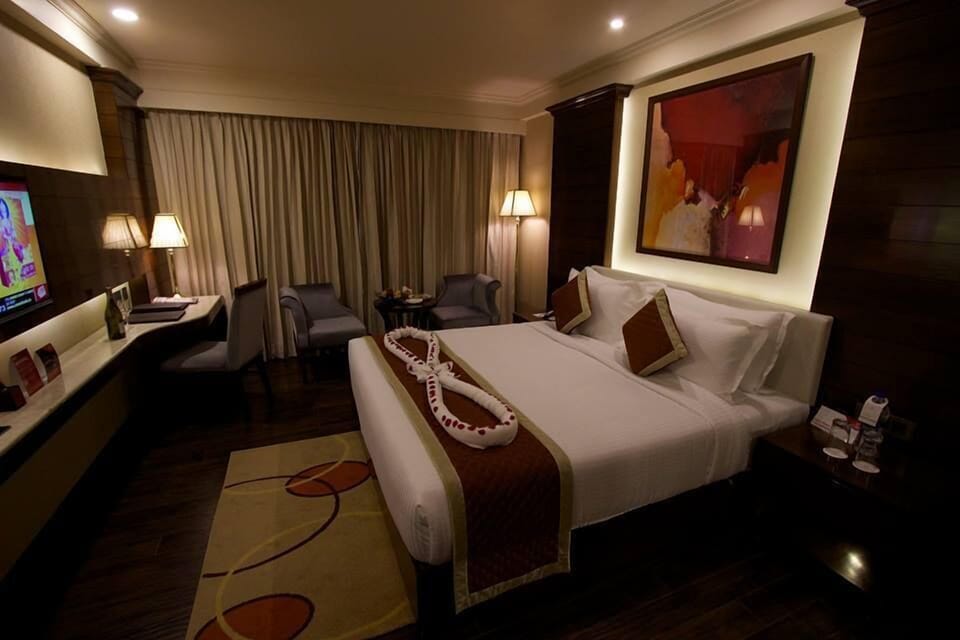 Deluxe Double or Twin Room | Premium bedding, minibar, in-room safe, desk