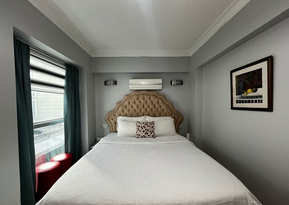 Standard Double Room | Minibar, laptop workspace, free WiFi, bed sheets