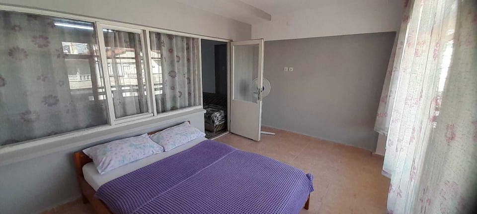 Studio Suite | In-room safe, free WiFi, bed sheets