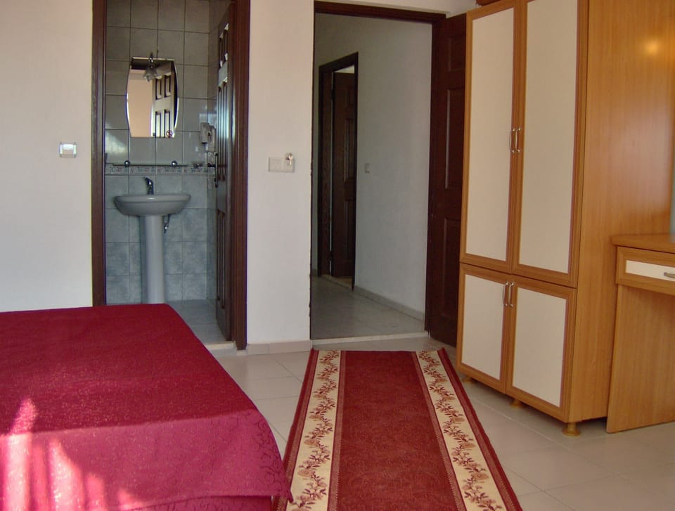 Standard Double or Twin Room | Living area | TV