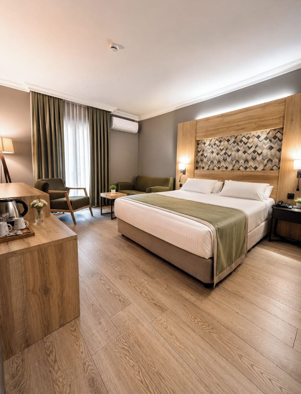 Deluxe Double Room | Minibar, desk, iron/ironing board, free WiFi