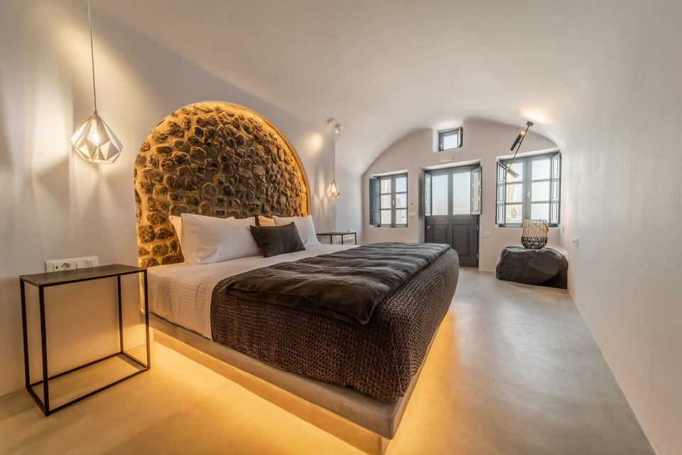 Standard Suite | In-room safe, soundproofing, iron/ironing board, free WiFi