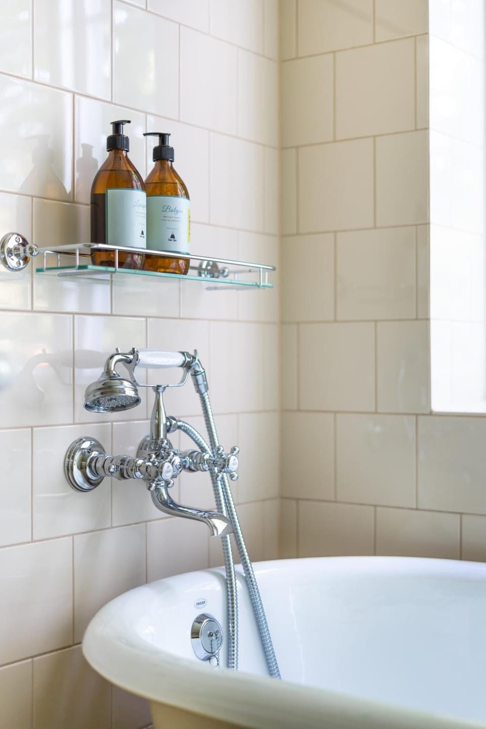 Deep soaking tub, hair dryer, towels, soap