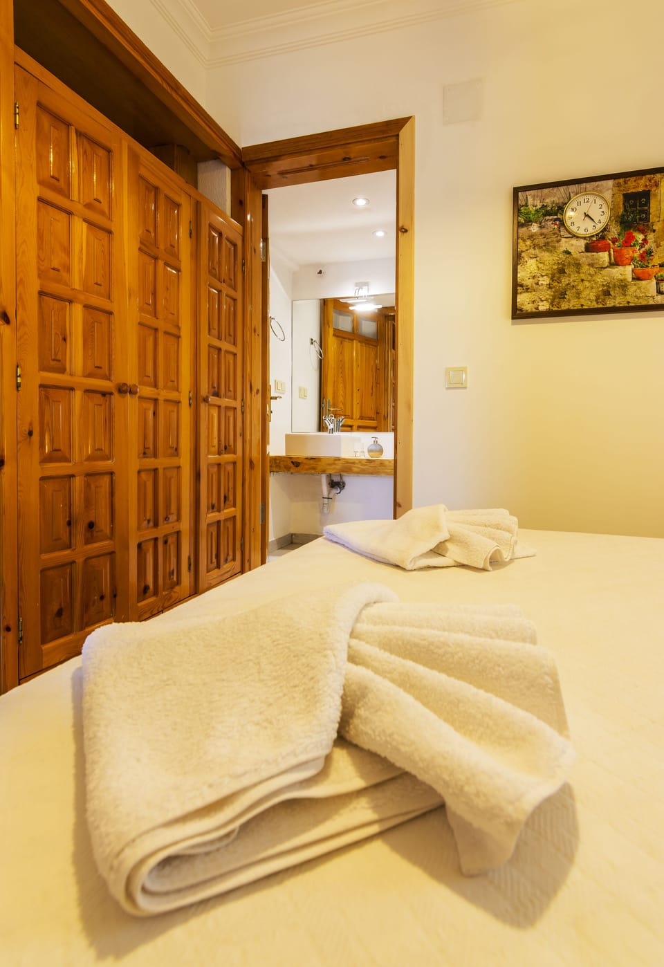 Minibar, in-room safe, soundproofing, free WiFi