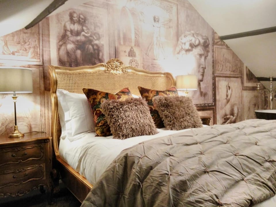 Egyptian cotton sheets, premium bedding, individually decorated