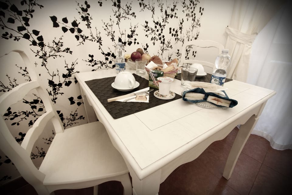 Superior Double or Twin Room | In-room dining