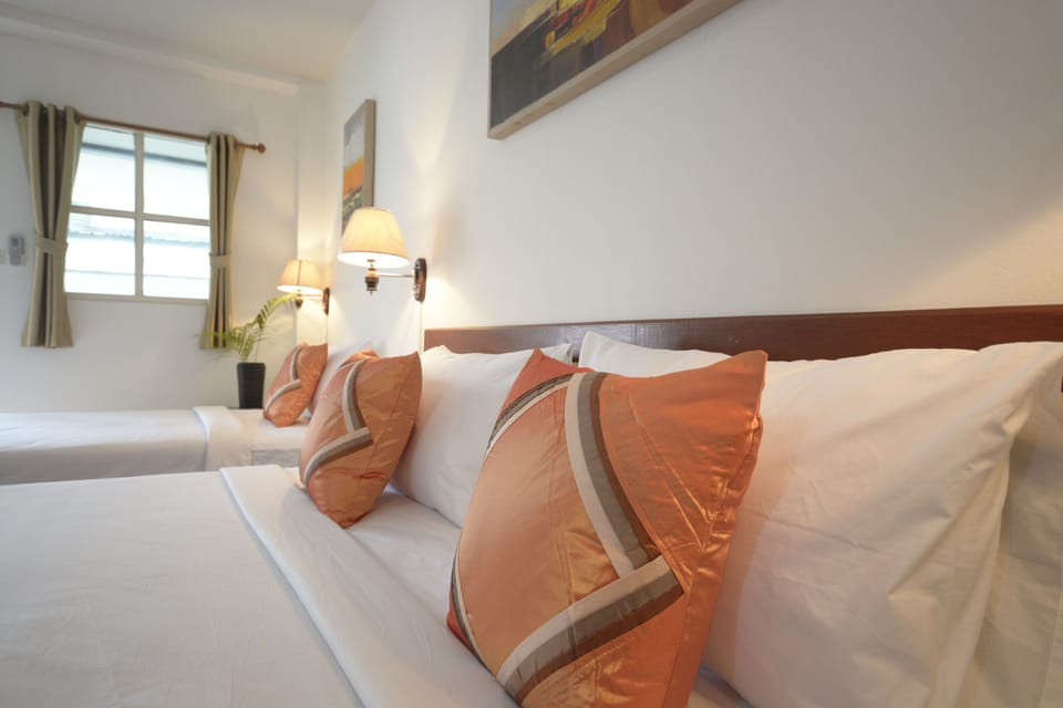 Family Room | Free WiFi, bed sheets
