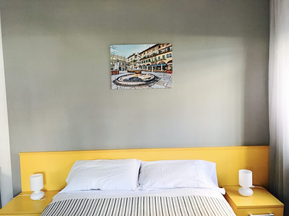 Basic Triple Room, 1 Bedroom, Shared Bathroom | Individually decorated, individually furnished, free WiFi, bed sheets