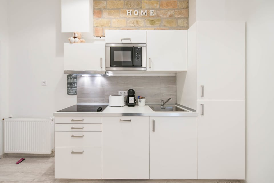 Design Apartment WHITE  | Private kitchen | Fridge, microwave, stovetop, dishwasher