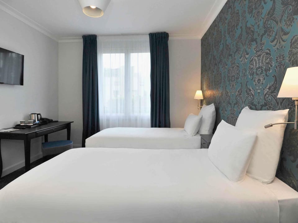 Classic Twin Room, 2 Twin Beds | Premium bedding, in-room safe, desk, soundproofing